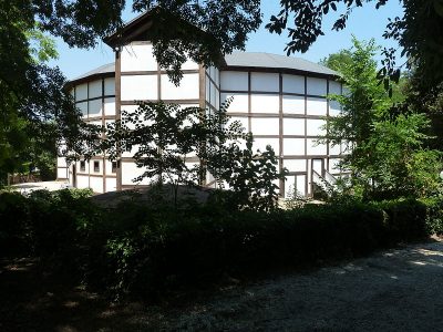 Globe Theatre Villa Borghese